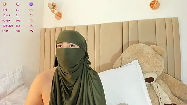 Snapshot of najwa__ chatting on 04/01/26, 04:35 najwa online show from 04/01/26, 04:35