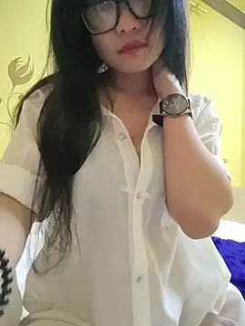 YayeeShow online show from 11/14/25, 10:40