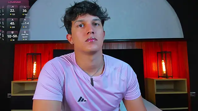 Leo Savage  online show from 05/22/26, 04:19