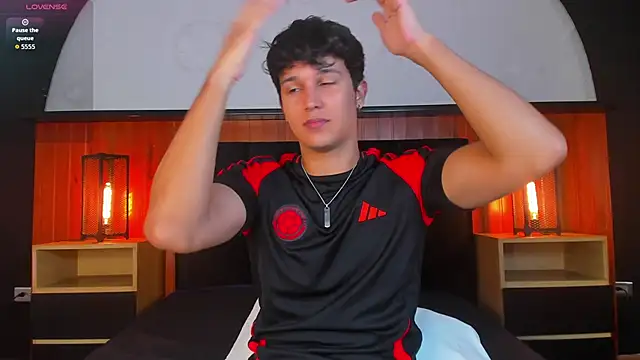 Leo Savage  online show from 05/27/26, 04:09