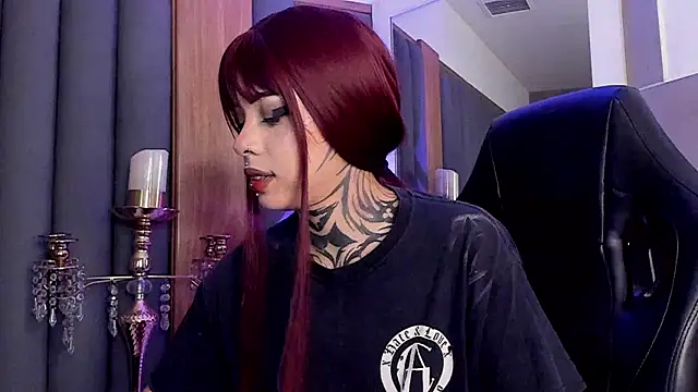 Snapshot of misstomie_ chatting on 09/17/25, 09:38 misstomie online show from 09/17/25, 09:38