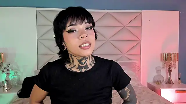 Snapshot of misstomie_ chatting on 01/15/26, 05:56 misstomie online show from 01/15/26, 05:56