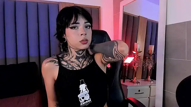 Snapshot of misstomie_ chatting on 02/10/26, 03:27 misstomie online show from 02/10/26, 03:27