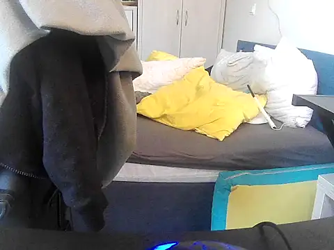 Snapshot of Wyrolowanyyy chatting on 06/21/26, 04:26 Wyrolowanyyy online show from 06/21/26, 04:26