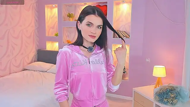 TeriRipka online show from 11/26/25, 07:04