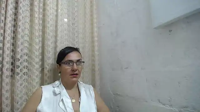 gabbyparker  online show from 12/15/25, 09:57