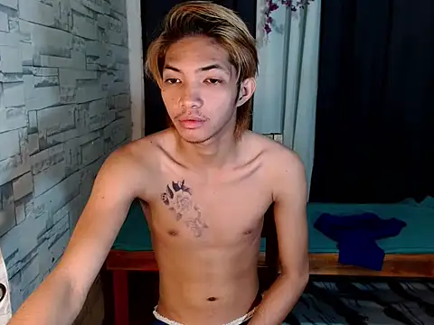 Snapshot of addicted_to_alex chatting on 03/01/26, 05:37 addicted to alex online show from 03/01/26, 05:37