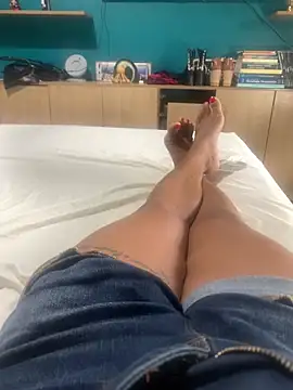 ju muniz01 online show from 10/06/25, 01:30