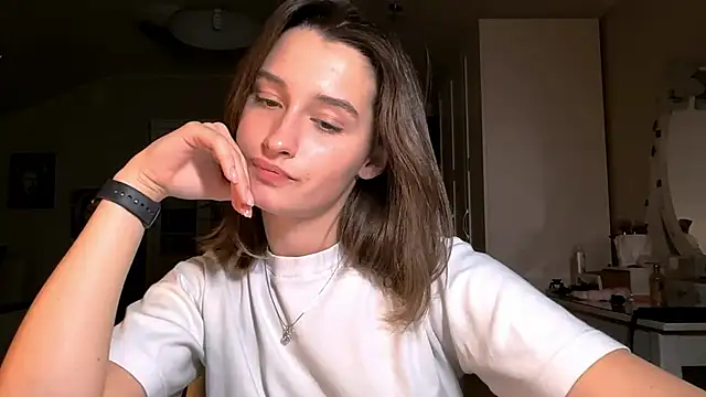 DarlineBrustera online show from 11/25/25, 02:50