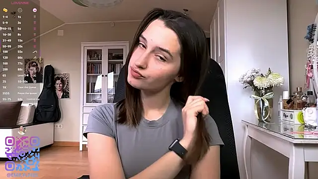 Snapshot of DarlineBrustera chatting on 04/12/26, 02:11 DarlineBrustera online show from 04/12/26, 02:11