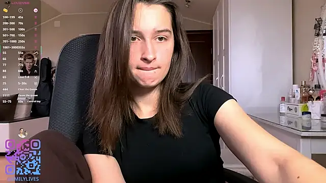 Snapshot of DarlineBrustera chatting on 04/21/26, 02:23 DarlineBrustera online show from 04/21/26, 02:23