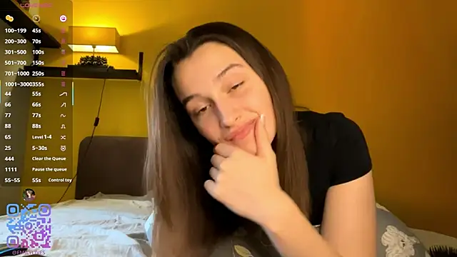 Snapshot of DarlineBrustera chatting on 05/09/26, 02:22 DarlineBrustera online show from 05/09/26, 02:22