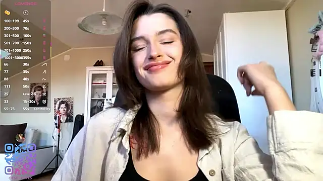 Snapshot of DarlineBrustera chatting on 05/23/26, 02:10 DarlineBrustera online show from 05/23/26, 02:10