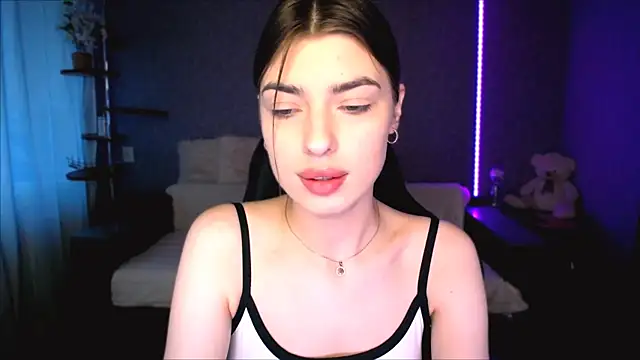 Snapshot of Dianaa_Lee0 chatting on 06/18/26, 03:38 Dianaa Lee0 online show from 06/18/26, 03:38