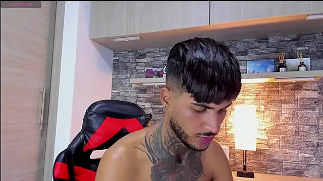 Snapshot of Theimperialboys_ chatting on 09/28/25, 02:06 Theimperialboys online show from 09/28/25, 02:06