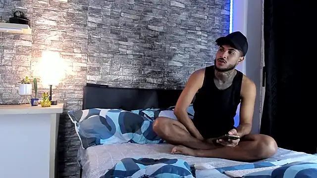 Snapshot of Theimperialboys_ chatting on 12/15/25, 10:47 Theimperialboys online show from 12/15/25, 10:47