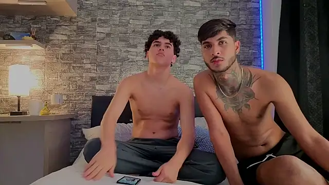 Snapshot of Theimperialboys_ chatting on 04/25/26, 07:00 Theimperialboys online show from 04/25/26, 07:00