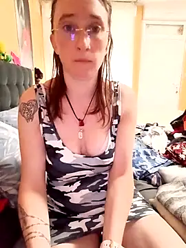 Snapshot of Sophierob1 chatting on 04/28/26, 08:41 Sophierob1 online show from 04/28/26, 08:41
