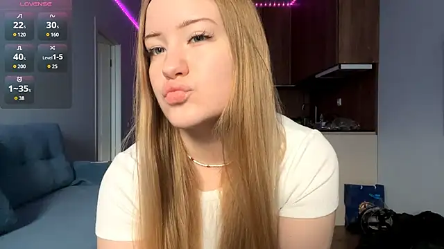 PandaFluff online show from 05/05/26, 04:37