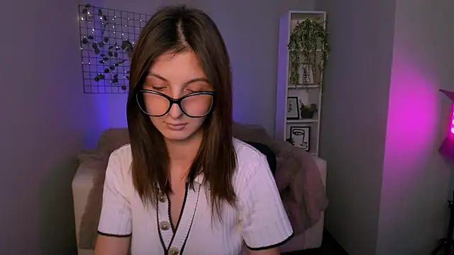 Snapshot of laisy_flay chatting on 09/11/25, 04:18 laisy flay online show from 09/11/25, 04:18