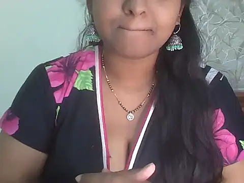 its me Rashmi online show from 03/18/26, 12:41