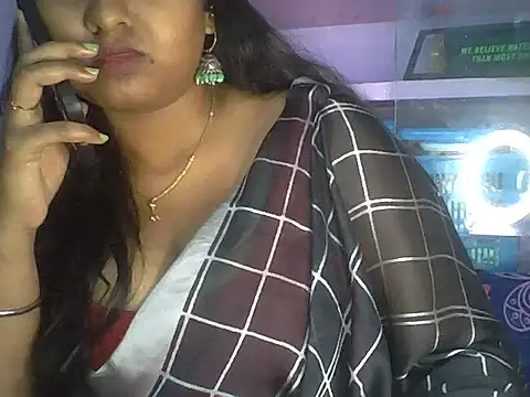 its me Rashmi online show from 05/11/26, 02:56