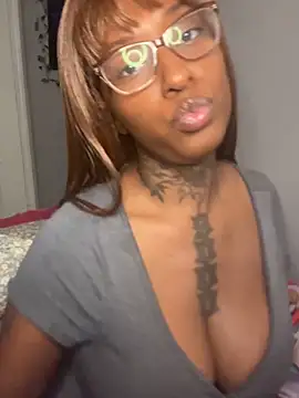 Snapshot of MistiSavannah chatting on 11/18/25, 01:33 MistiSavannah online show from 11/18/25, 01:33