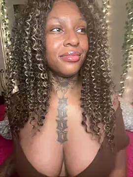 Snapshot of MistiSavannah chatting on 02/14/26, 01:08 MistiSavannah online show from 02/14/26, 01:08