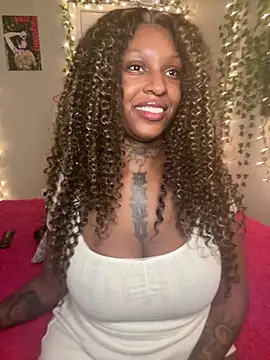 Snapshot of MistiSavannah chatting on 02/17/26, 02:08 MistiSavannah online show from 02/17/26, 02:08