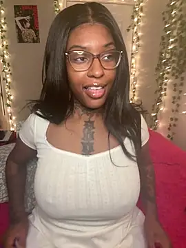 Snapshot of MistiSavannah chatting on 02/21/26, 12:06 MistiSavannah online show from 02/21/26, 12:06