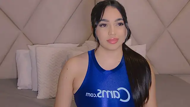 CharlotteeBrownn online show from 03/19/26, 06:06