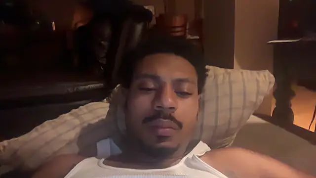 Snapshot of Yungandhungd chatting on 03/13/26, 06:31 Yungandhungd online show from 03/13/26, 06:31