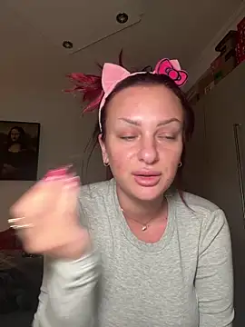 OliviaaFischer online show from 12/18/25, 12:11