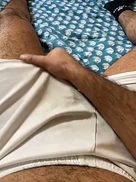 Snapshot of Beurberry19 chatting on 10/05/25, 01:09 Beurberry19 online show from 10/05/25, 01:09