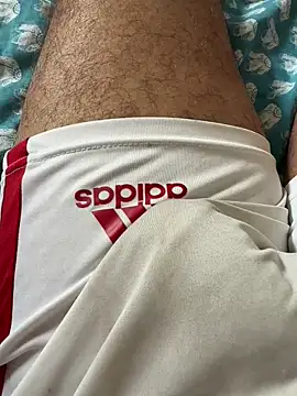 Snapshot of Beurberry19 chatting on 10/22/25, 03:12 Beurberry19 online show from 10/22/25, 03:12