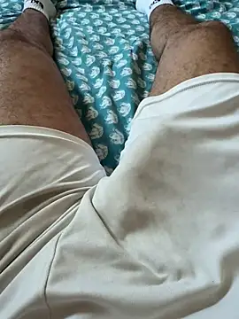 Snapshot of Beurberry19 chatting on 10/23/25, 04:39 Beurberry19 online show from 10/23/25, 04:39