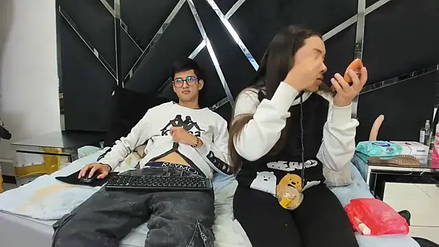 Snapshot of Noa_Arez chatting on 02/03/26, 02:21 Noa Arez online show from 02/03/26, 02:21