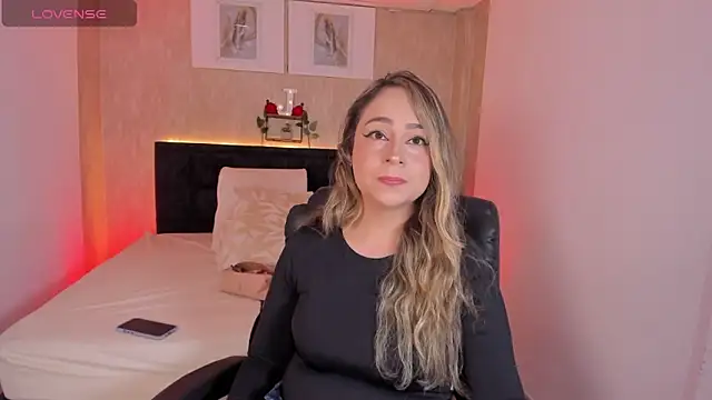 Snapshot of jessica_hotxxx chatting on 02/21/26, 01:56 jessica hotxxx online show from 02/21/26, 01:56