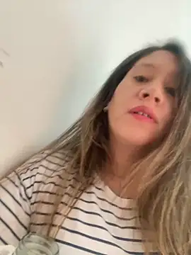 emma hot2006 online show from 11/22/25, 05:01