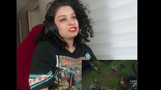 miss carmila1 online show from 10/04/25, 10:41