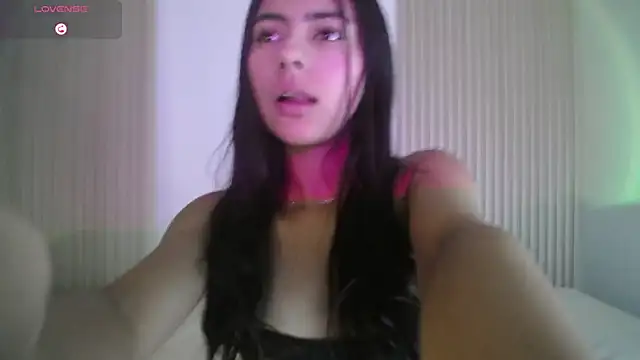Snapshot of LilybethGray chatting on 09/17/25, 05:03 LilybethGray online show from 09/17/25, 05:03