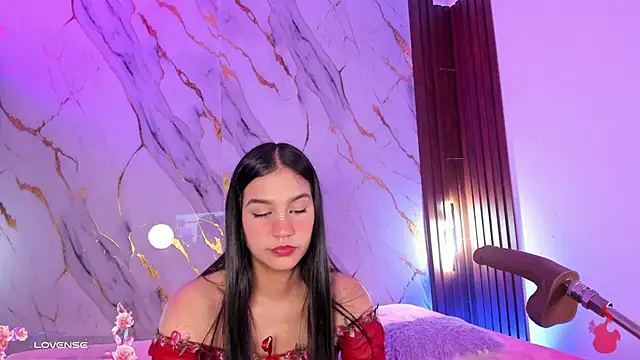 Emmiicute online show from 05/01/26, 08:35