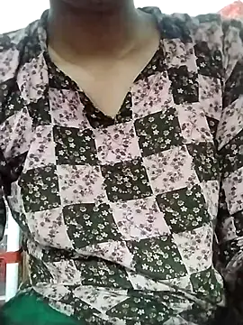 Snapshot of Nusrat-Q chatting on 09/18/25, 03:25 Nusrat-Q online show from 09/18/25, 03:25