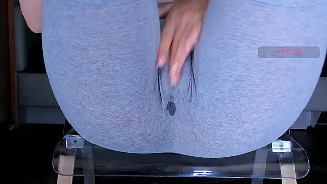 Cameltoe squirt inPants online show from 04/25/26, 07:44