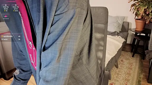 Your avatar online show from 03/10/26, 08:14