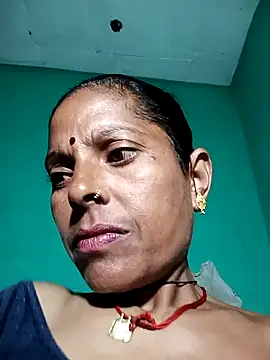 Snapshot of Suhana_pandit chatting on 09/11/25, 10:21 Suhana pandit online show from 09/11/25, 10:21