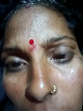 Snapshot of Suhana_pandit chatting on 10/28/25, 08:33 Suhana pandit online show from 10/28/25, 08:33