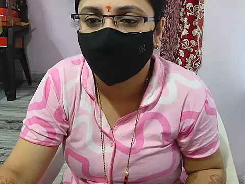 Snapshot of jannu6482 chatting on 11/29/25, 06:49 jannu6482 online show from 11/29/25, 06:49