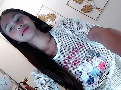 sweety kyrah18 online show from 10/04/25, 09:57