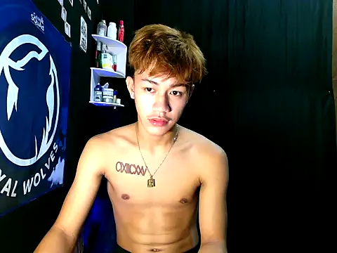 naughtyboyloy 0 online show from 11/02/25, 02:36